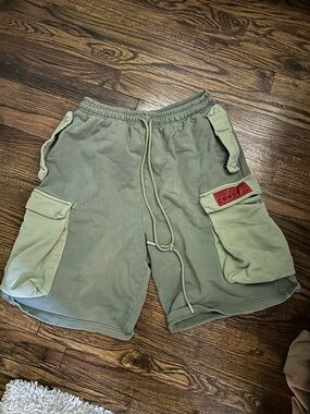 CHNGE Green soft cargo shorts